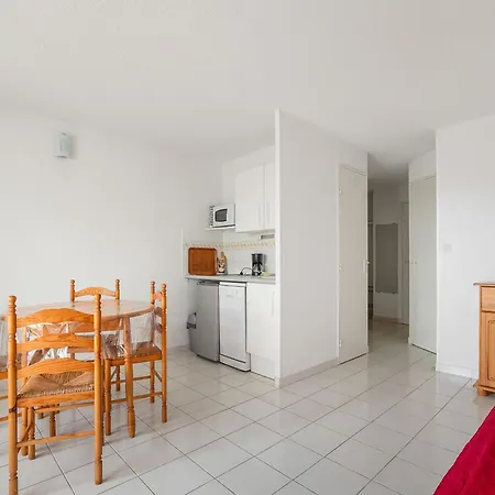 Appartement In With Communal Pool *